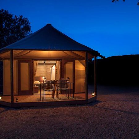 Glamping Tents And Mobile Homes Trasorka Veli Lošinj Kamer foto