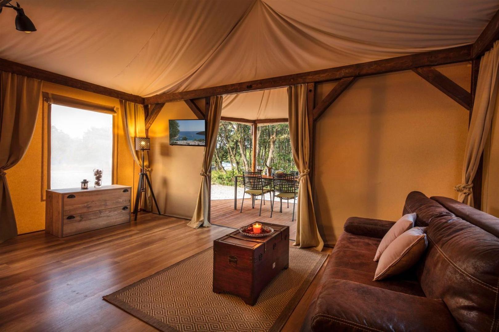 Glamping Tents And Mobile Homes Trasorka Veli Lošinj Kamer foto