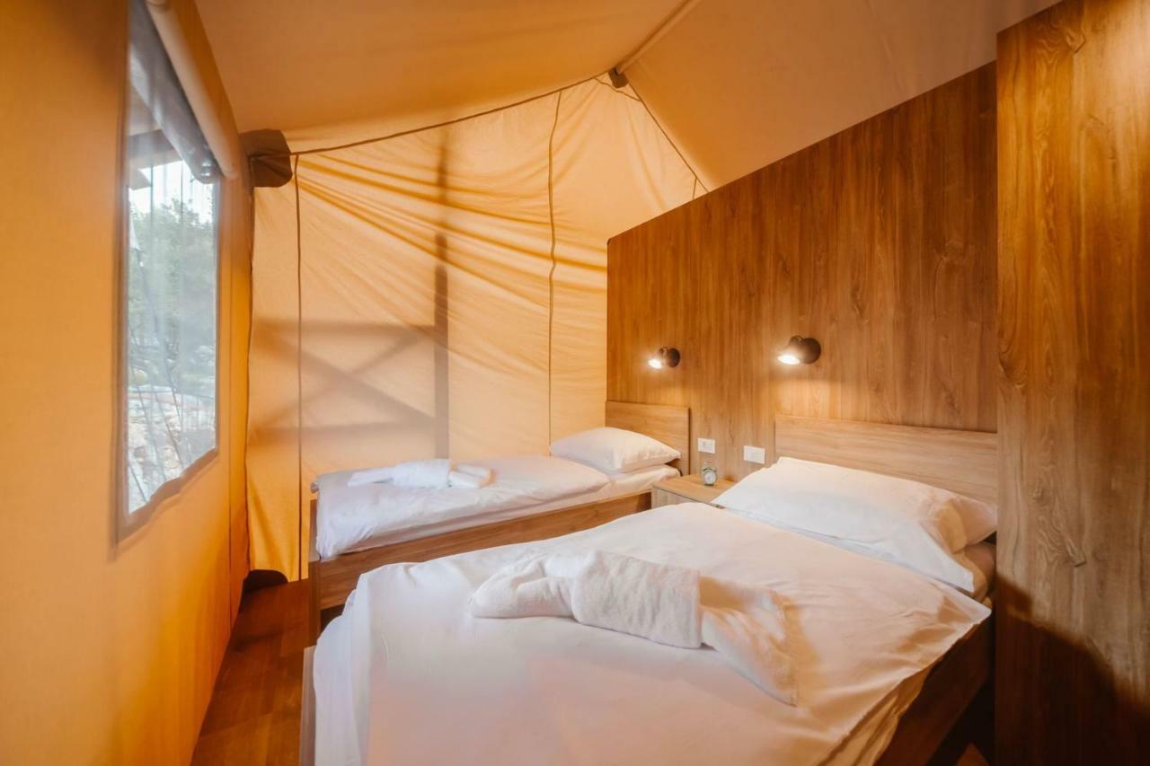 Glamping Tents And Mobile Homes Trasorka Veli Lošinj Buitenkant foto